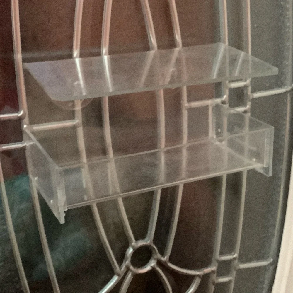 Duncraft Clear Transparent Window Bird Feeder - Two Suction Cups